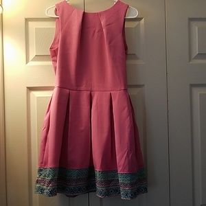 Vintage style pleated dress with pockets
